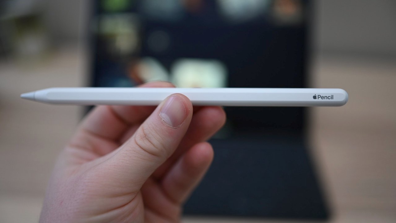 The second-generation Apple Pencil charges when attached to the iPad