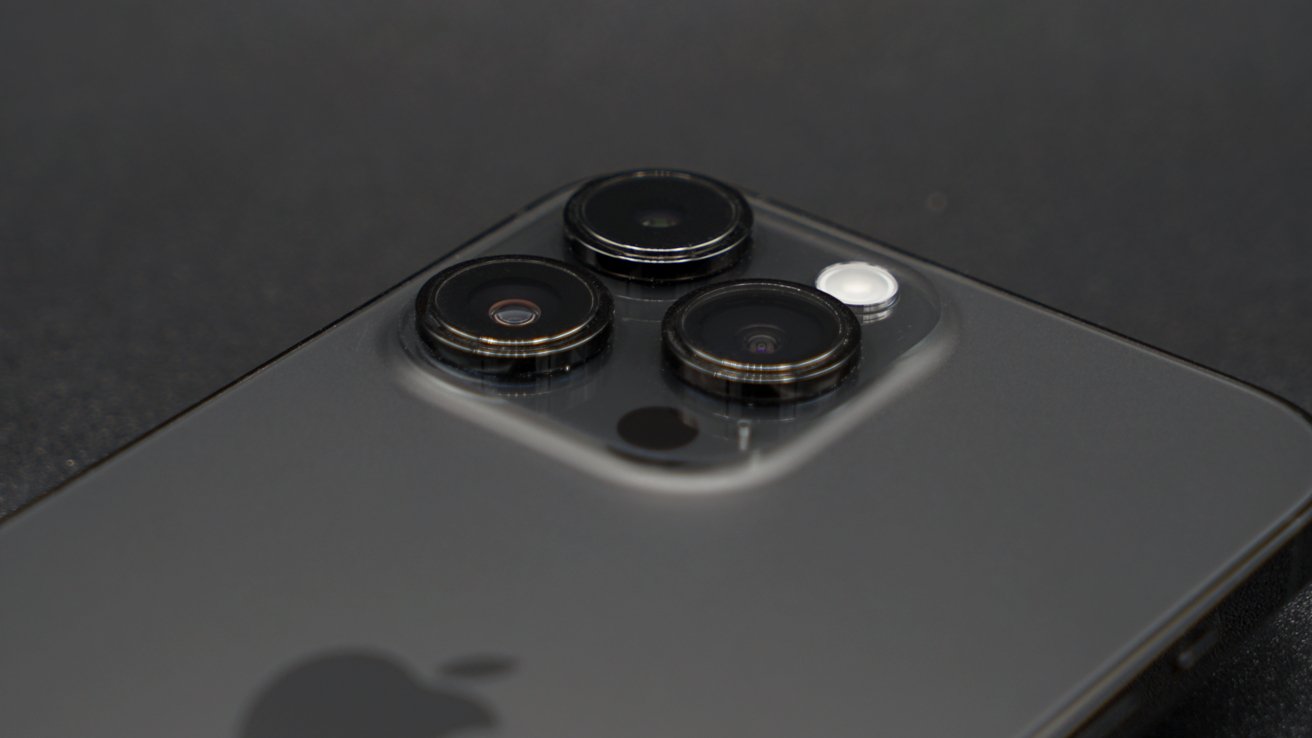 All the cameras perform better thanks to the Photonic Engine